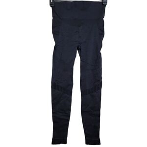 Target Black Seamless Lasercut Athletic Leggings S/M